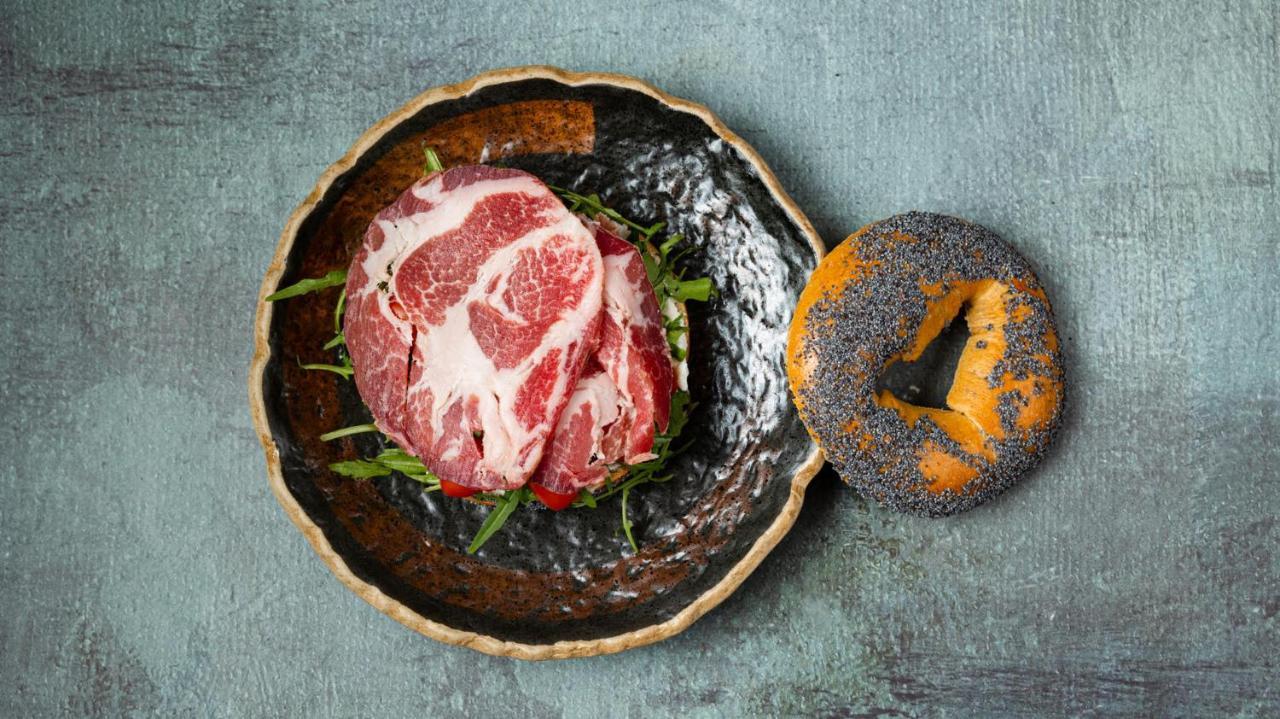 The Newel Psychiko Hotel Athén Kültér fotó A piece of dry-aged beef