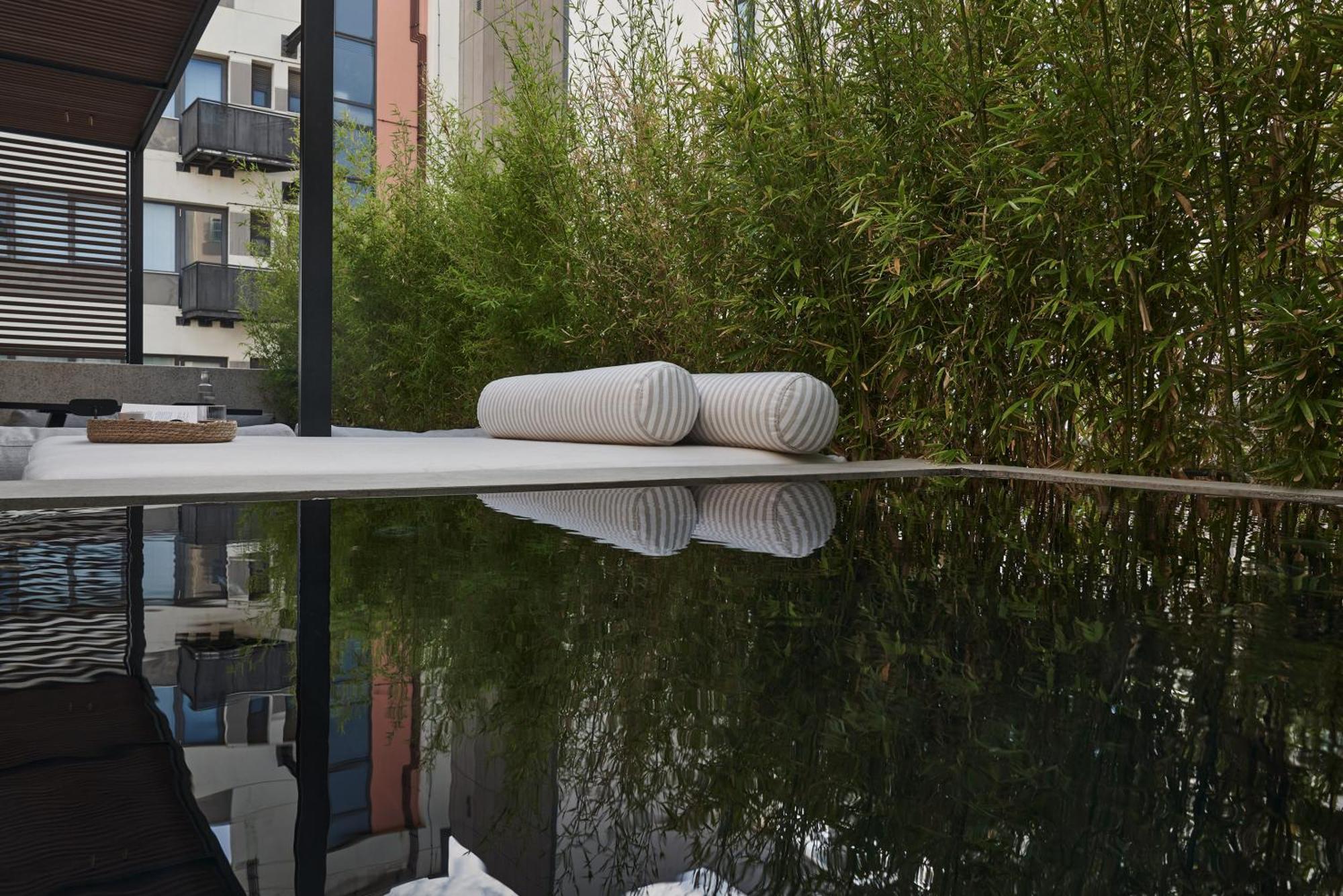The Newel Psychiko Hotel Athén Kültér fotó The reflecting pool