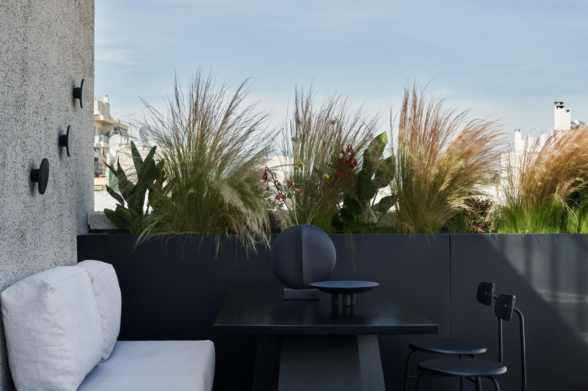 The Newel Psychiko Hotel Athén Kültér fotó The rooftop garden