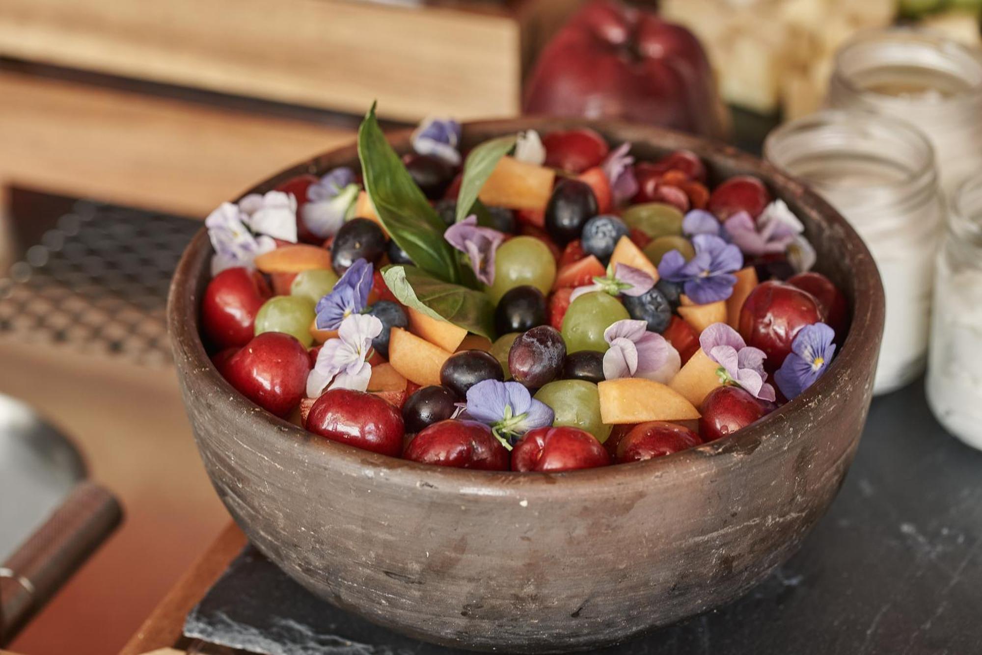The Newel Psychiko Hotel Athén Kültér fotó Fruit salad
