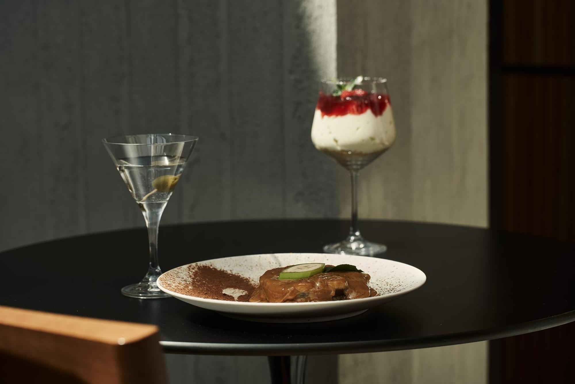 The Newel Psychiko Hotel Athén Kültér fotó A chocolate parfait